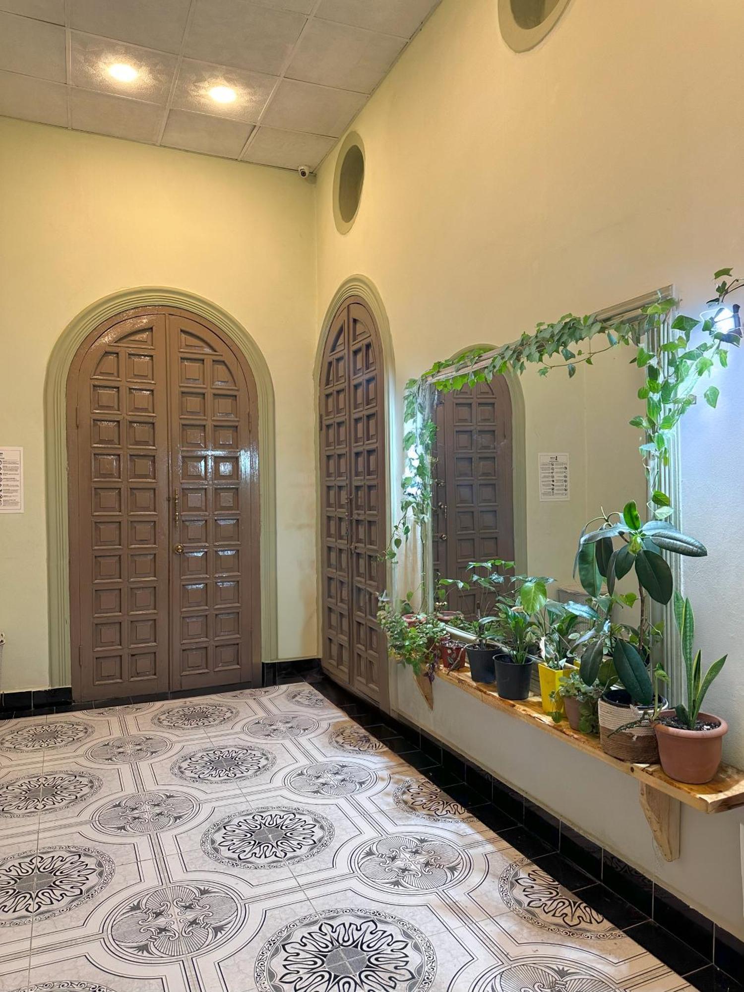 Flora Music & Art Hostel Baku Eksteriør bilde